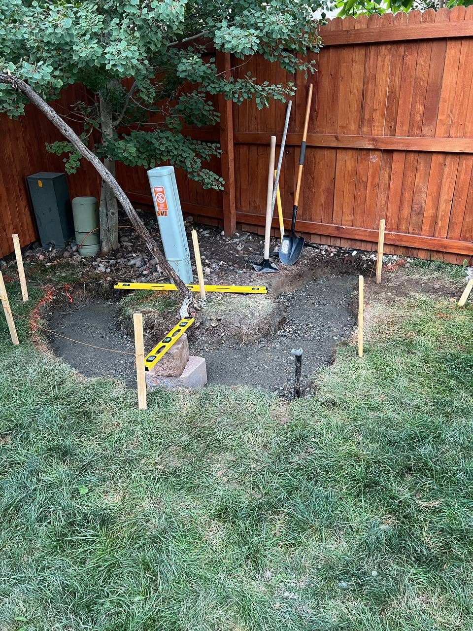 Corner bed retaining wall — excavation